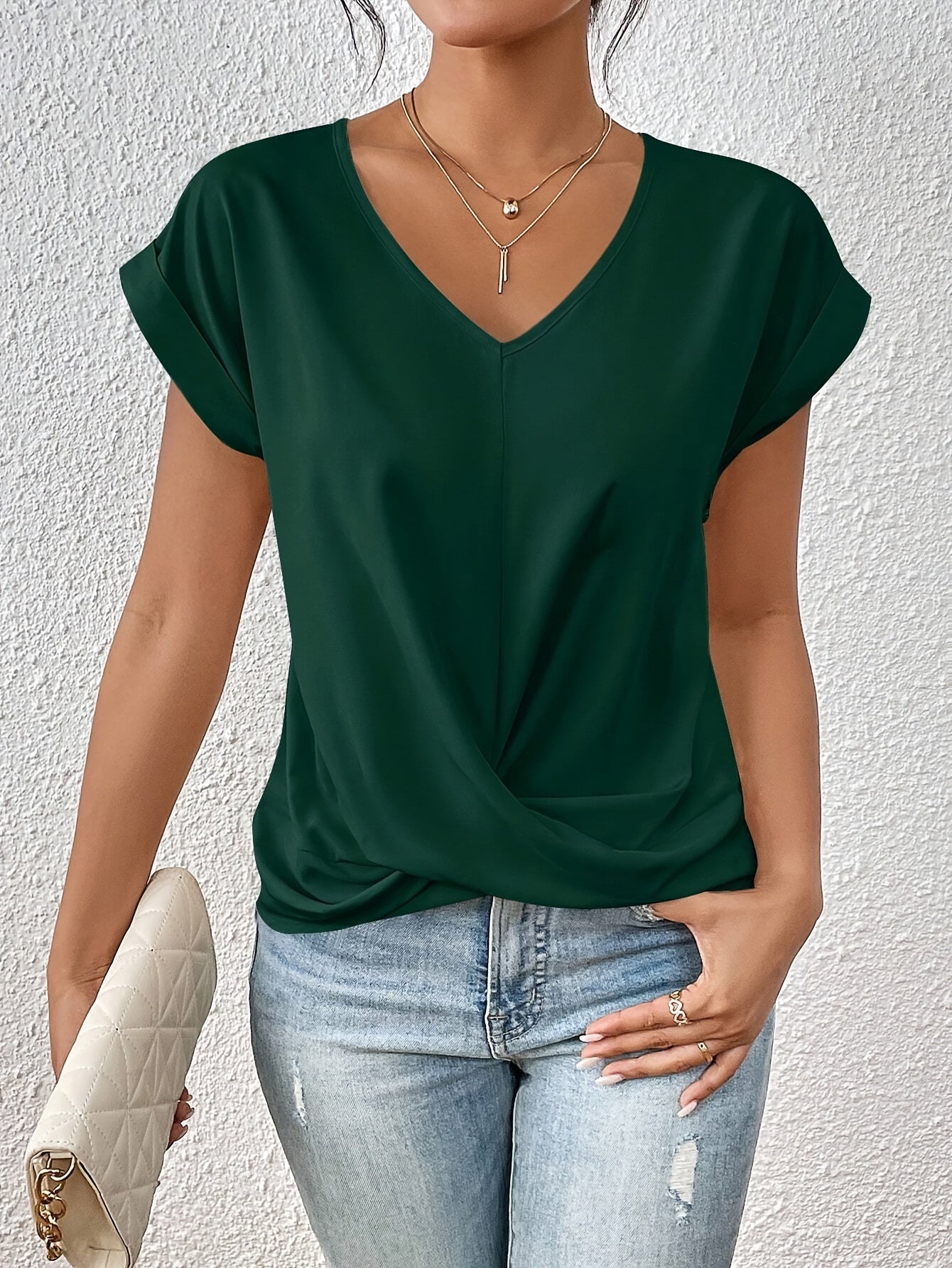 Wygodny T-shirt z eleganckim dekoltem (TYMCZASOWO 1+1 GRATIS!)
